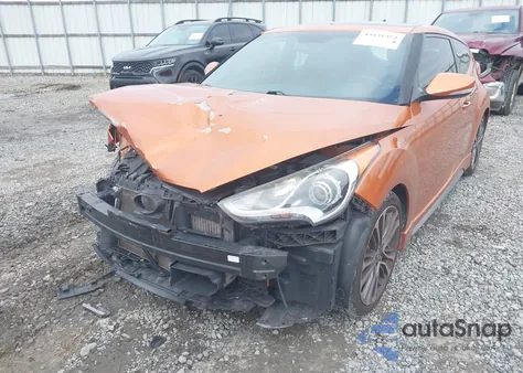 2016 Hyundai Veloster Turbo z USA, uszkodzony, nr VIN KMHTC6AE2GU282397